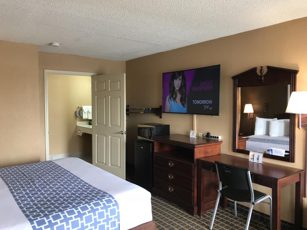 Star Plus Inn & Suites Selmer Exteriör bild