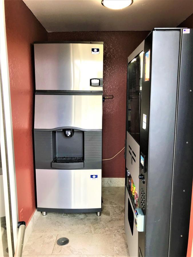 Star Plus Inn & Suites Selmer Exteriör bild