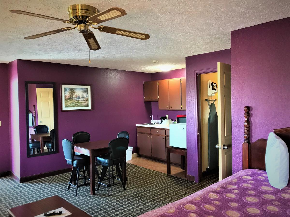 Star Plus Inn & Suites Selmer Exteriör bild