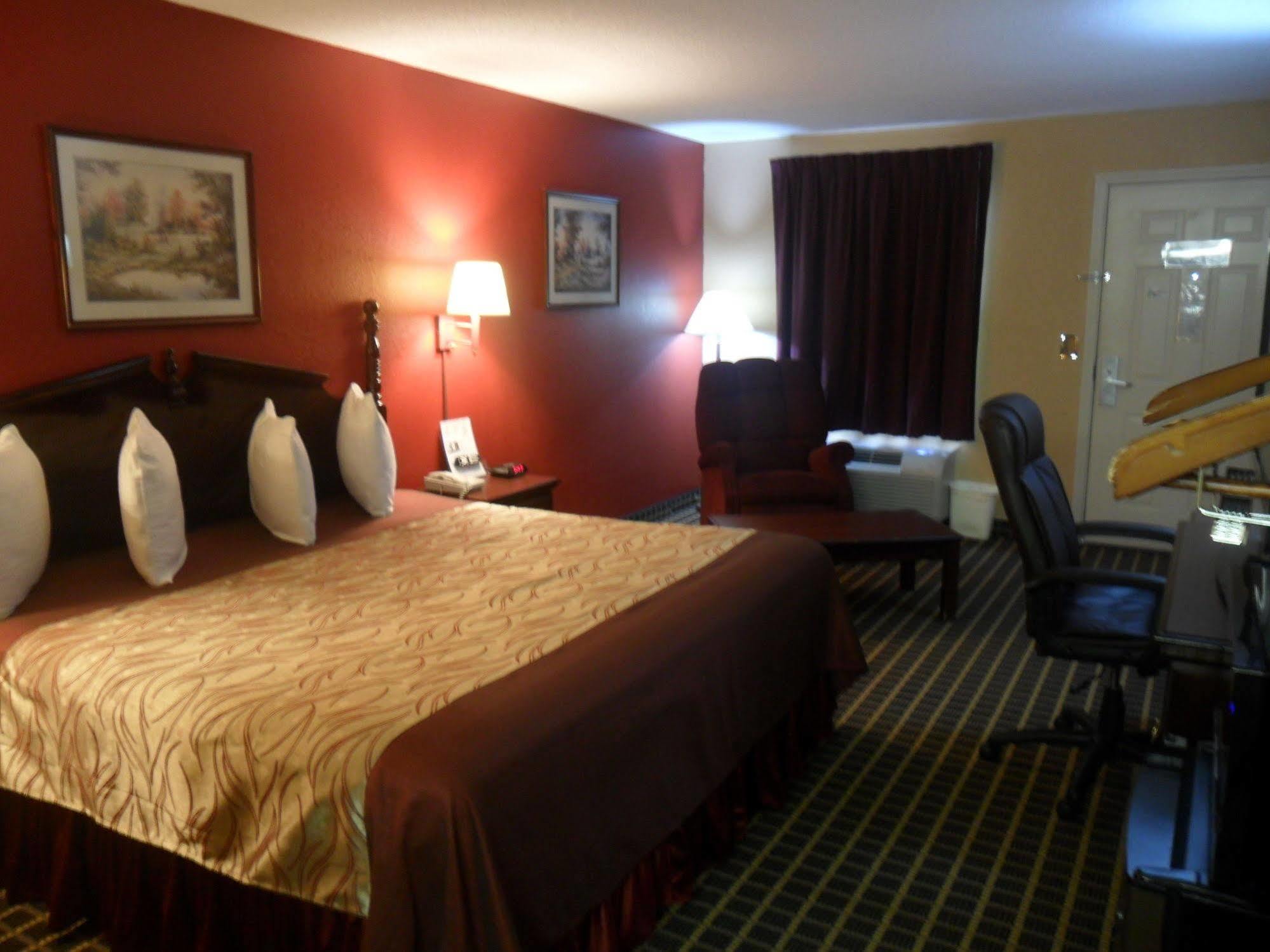 Star Plus Inn & Suites Selmer Exteriör bild