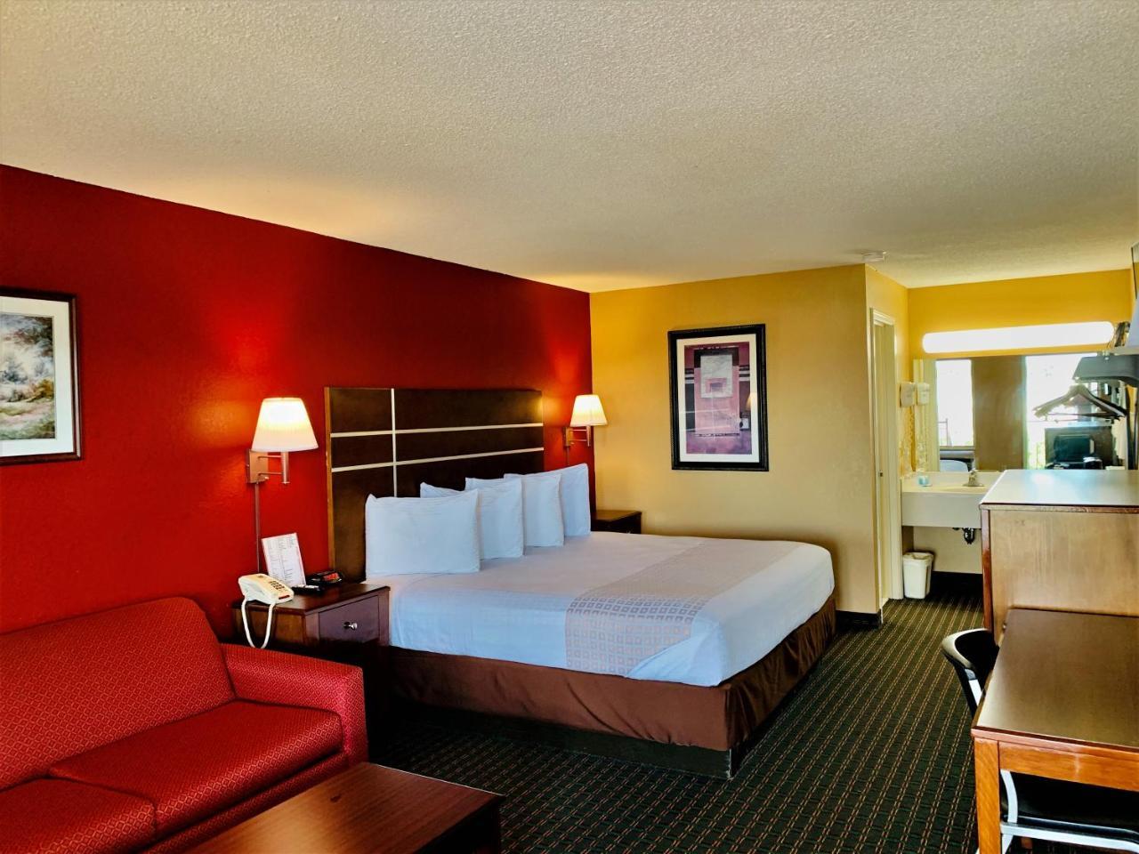 Star Plus Inn & Suites Selmer Exteriör bild