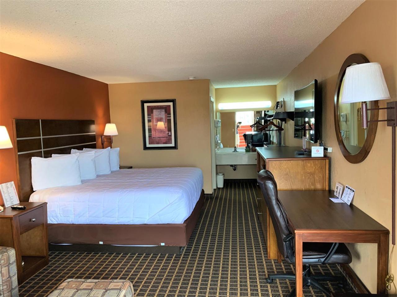 Star Plus Inn & Suites Selmer Exteriör bild